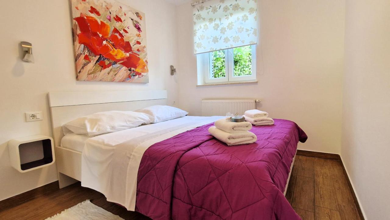 Apartment Pipo Krk Town Eksteriør billede